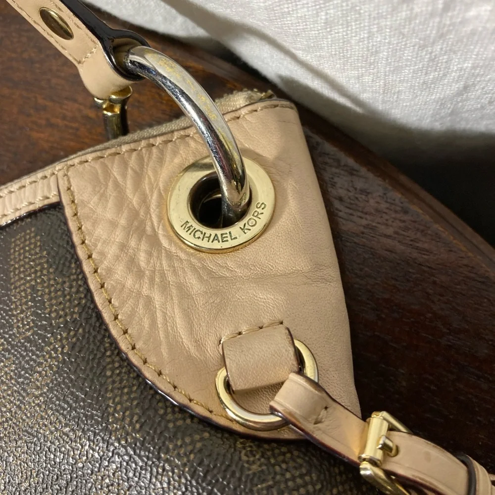 MK Michael Kors signature logo embossed tote shoulder bag - Picture 13 of 14